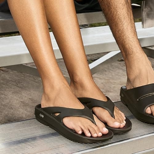 OOFOS OOriginal Recovery Sandal, Black - Women’s Size 9, Men’s Size 7
